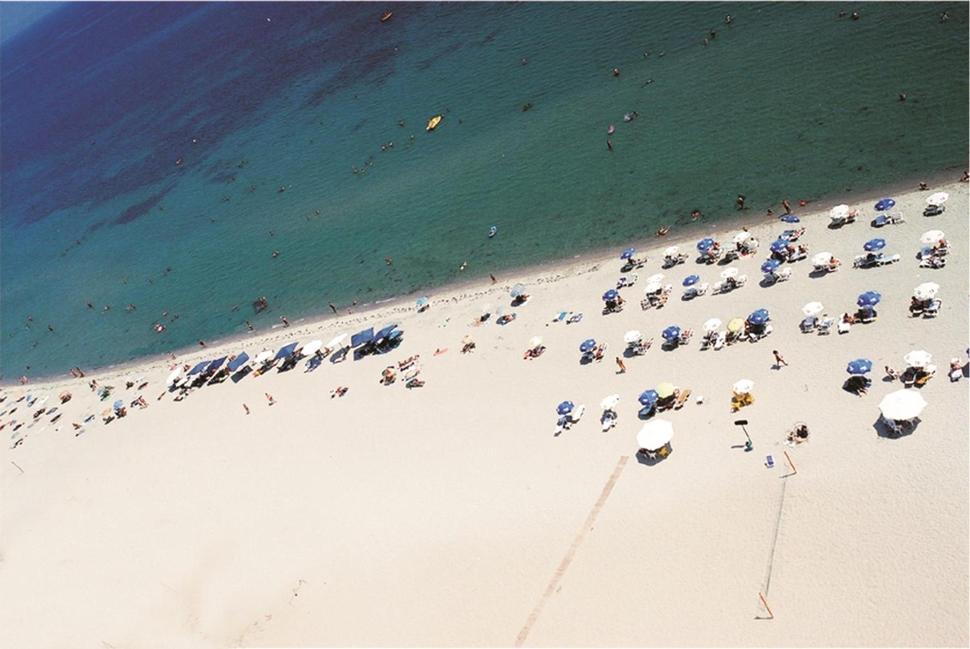 Hotel Platon Beach Олимпиаки-Акти Экстерьер фото